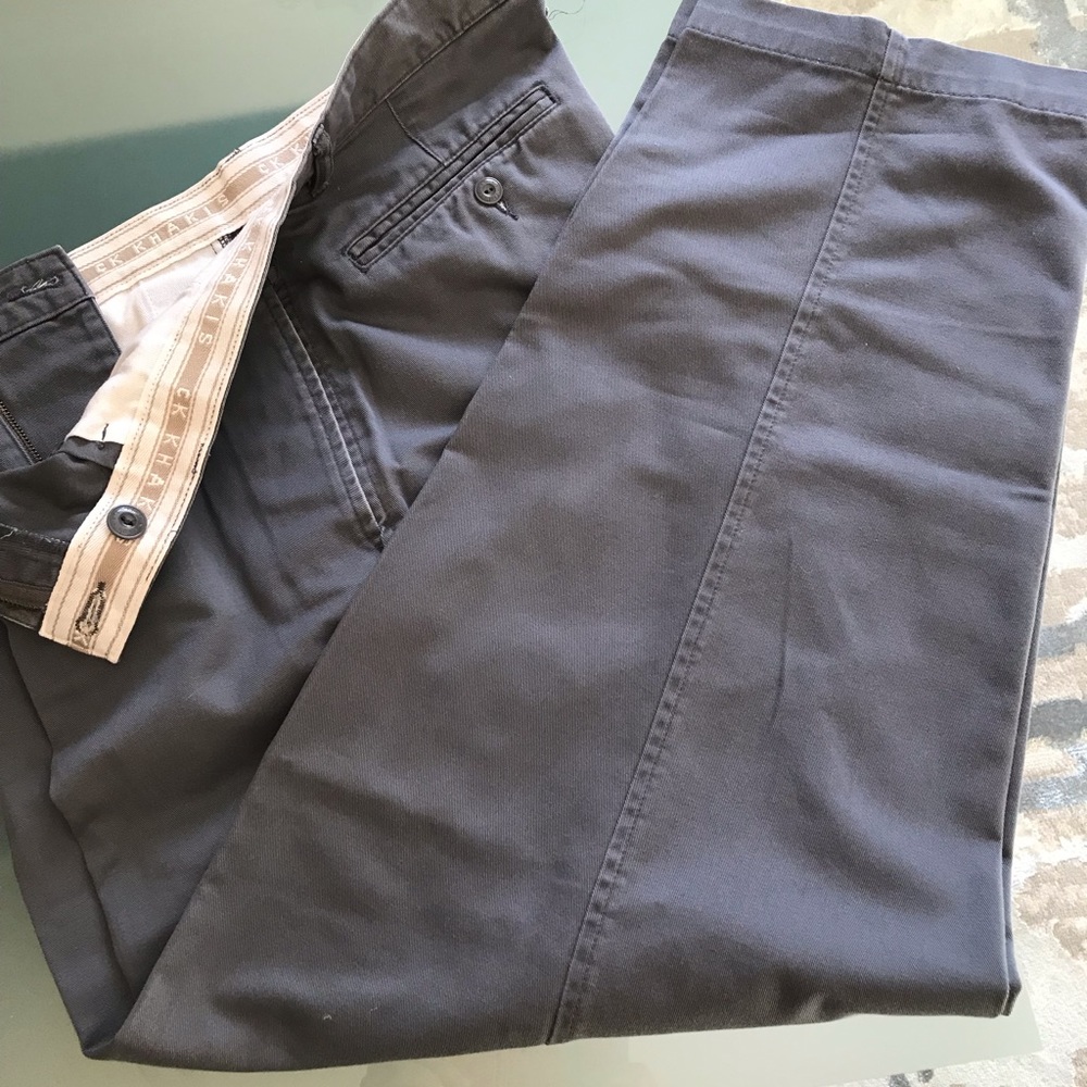 🌱🌱🌱Men’s Calvin Klein Grey Khakis, size 36/29.5